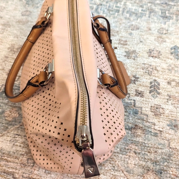 Guess Juliana Satchel - Picture 2 of 11